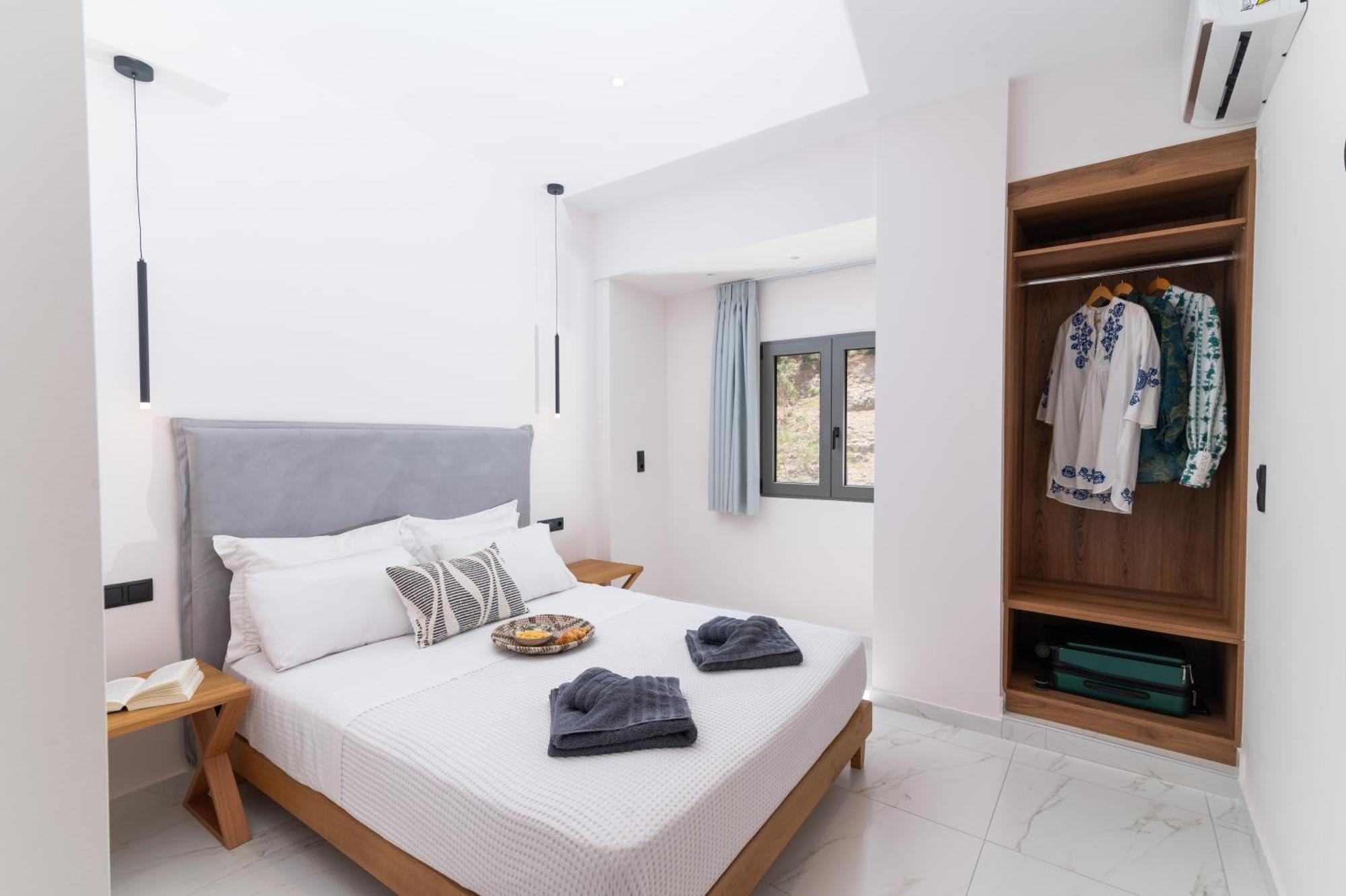 Patric.Ko Aparthotel Agia Galini  Exterior photo